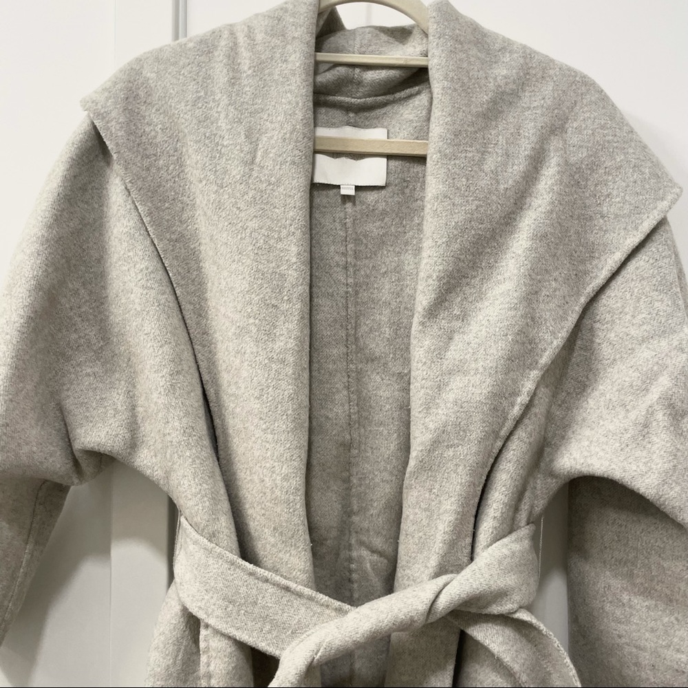 Grey coat - Picture 3 of 5
